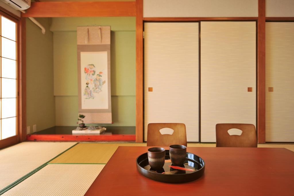 Onsen Hostel Hinoemi Atami  Pokoj fotografie