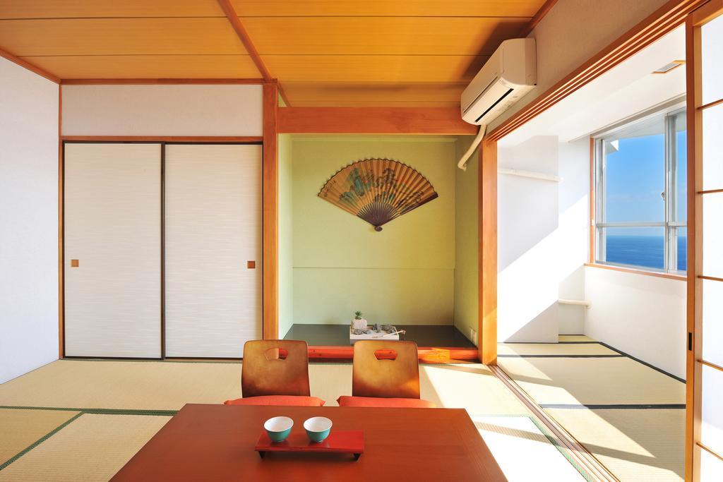 Onsen Hostel Hinoemi Atami  Pokoj fotografie